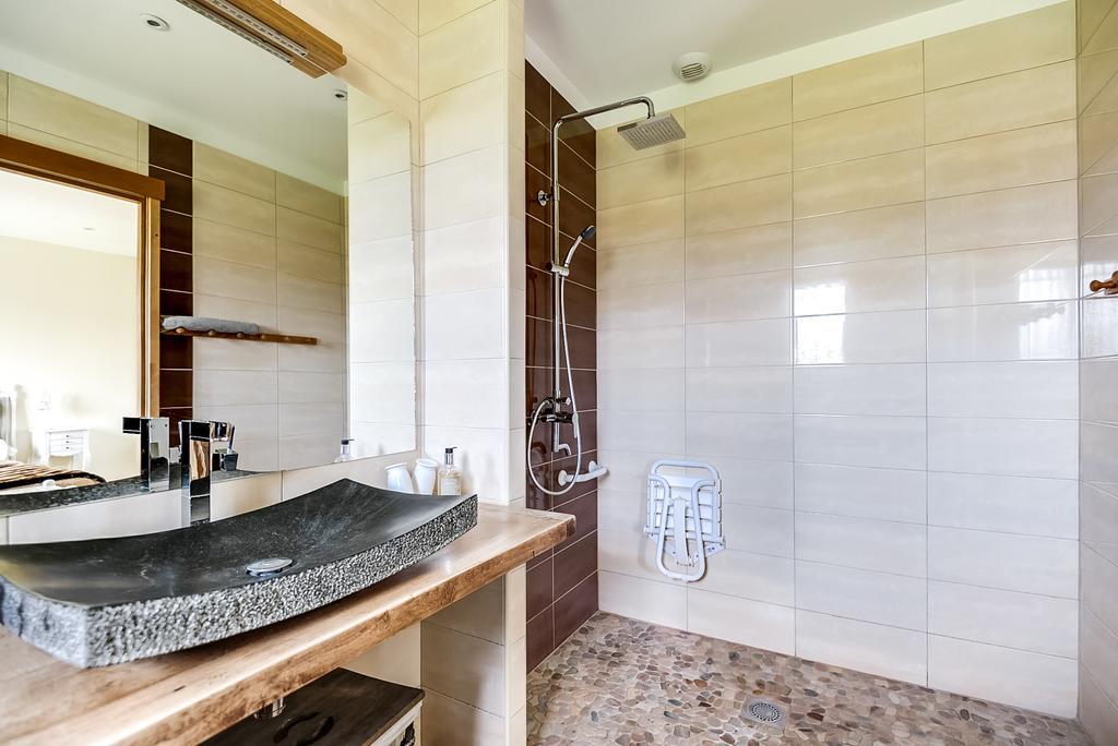 Labastide-en-Val Relais De L'Alsou- Piscine Bed & Breakfast エクステリア 写真